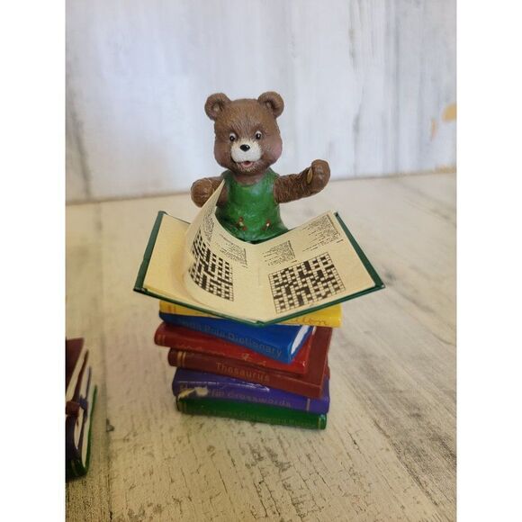 Santa Claus North Pole teddy bear helper books stack figure accessory xmas set - Picture 4 of 9